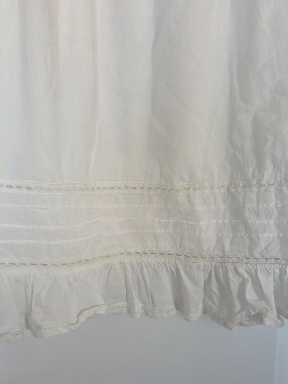 Urban Outfitters White Mini Dress with Multicolor Floral Embroidery - Picture 3 of 5